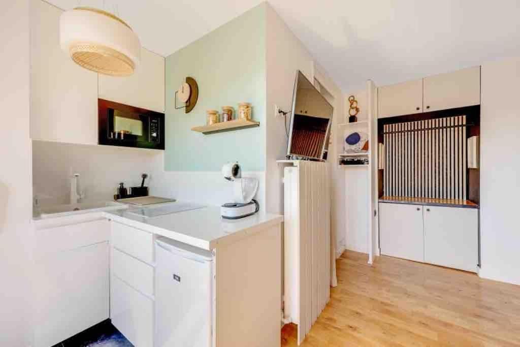 Appartement Panorama - A Seulement 15 Minutes Des Champs-Elysees Clichy Luaran gambar